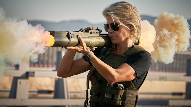 terminator-6-linda-hamilton-s-est-entrainee-tres-dur-pour-redevenir-sarah-connor-e1571756412816.jpg